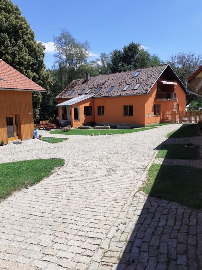 Kypruv Mlyn Villa Kninice Ngoại thất bức ảnh